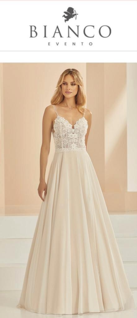 Tweedehands Bianco Evento trouwjurk blush maat 36 38, Kleding | Dames, Trouwkleding en Trouwaccessoires, Zo goed als nieuw, Trouwjurk