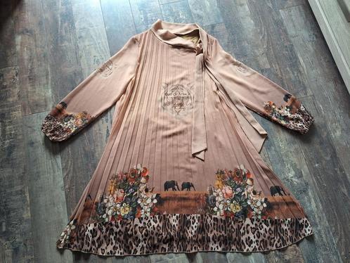 Addy van den Krommenacker jurk (Out of Africa) , maat L., Kleding | Dames, Jurken, Zo goed als nieuw, Maat 42/44 (L), Beige, Knielengte