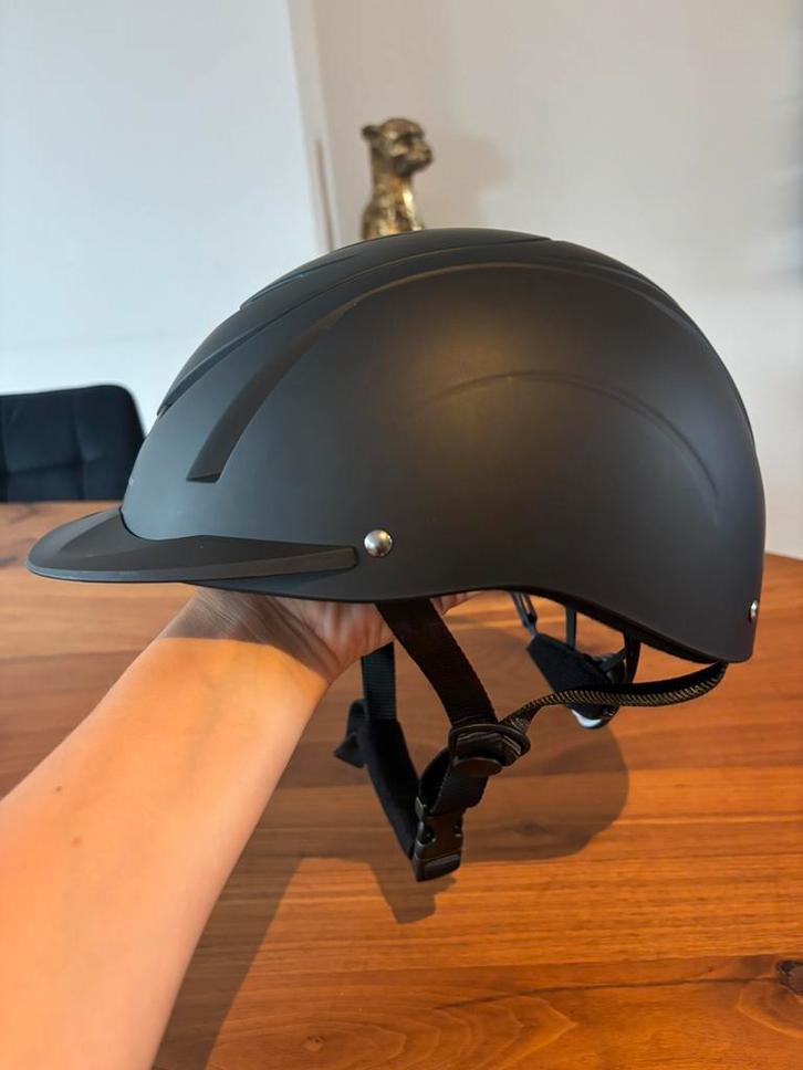 Paardrijcap voor volwassenen en kinderen zwart maat S €29.95, Dieren en Toebehoren, Paarden en Pony's | Beschermers, Nieuw, Rijden