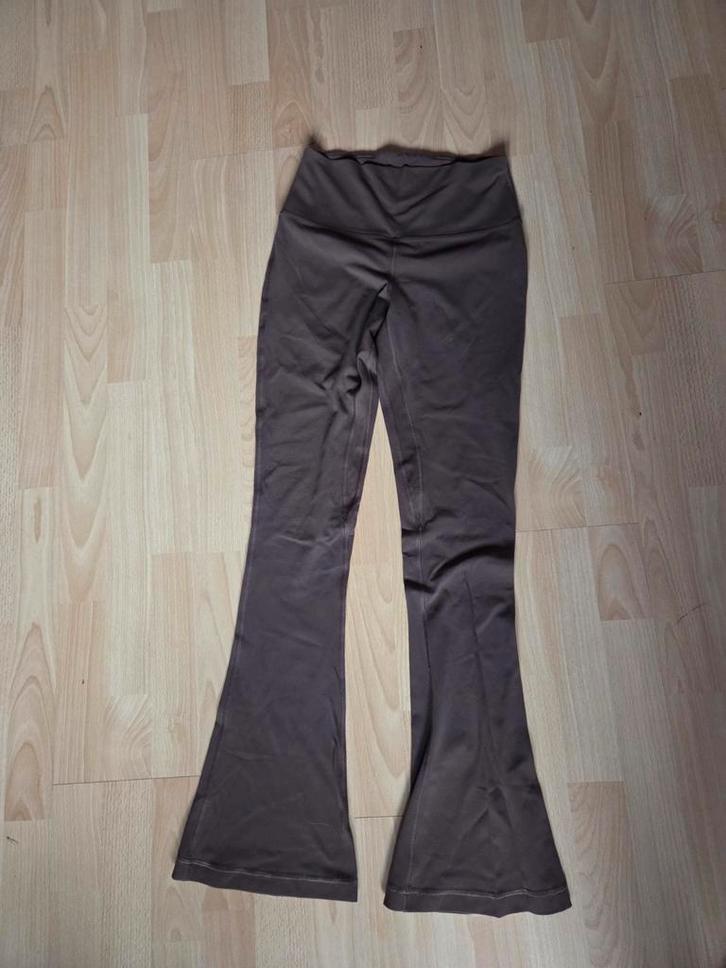 Lululemon Align Mini Flare Legging Bruin -Maat M, Kleding | Dames, Sportkleding, Gedragen, Fitness of Aerobics, Maat 38/40 (M)