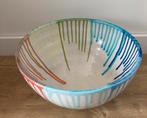 Kleurrijke schaal ( bloemstuk of fruitschaal), Huis en Inrichting, Woonaccessoires | Schalen en Manden, Ophalen of Verzenden, Rond