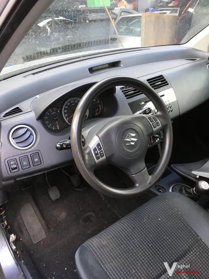 suzuki swift  1.5 benzine '06  airbagset, Auto-onderdelen, Dashboard en Schakelaars, Gebruikt, Ophalen of Verzenden