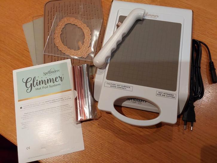 Spellbinder glimmer hot foil systeem, Hobby en Vrije tijd, Kaarten | Zelf maken, Nieuw, Overige typen, Overige thema's, Ophalen of Verzenden
