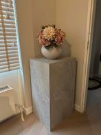 Salontafel / pilaar in travertinelook van westwing, Ophalen, 50 tot 100 cm, Zo goed als nieuw, Minder dan 50 cm