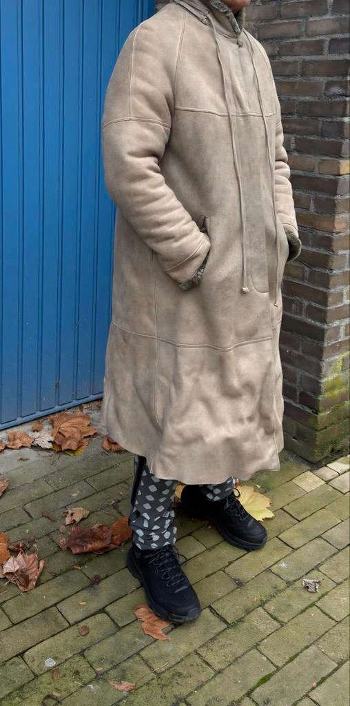 LAMMY coat.  Elegant en lang model. maat 40., Kleding | Dames, Jassen | Winter, Gedragen, Maat 38/40 (M), Overige kleuren, Ophalen of Verzenden