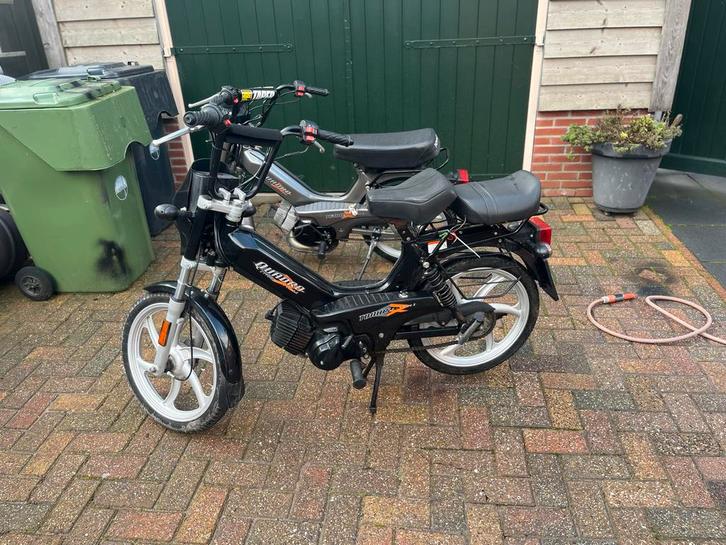 2x Tomos Quadro - Zwart (2014) & Grijs (65cc), Fietsen en Brommers, Brommers | Tomos, Zo goed als nieuw, Quadro, Ophalen
