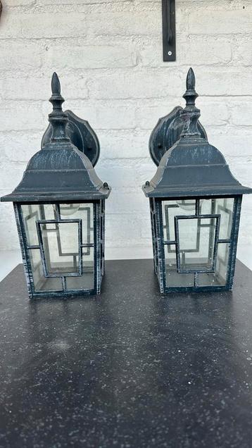 Twee leuke buitenlampen izgst. beschikbaar voor biedingen