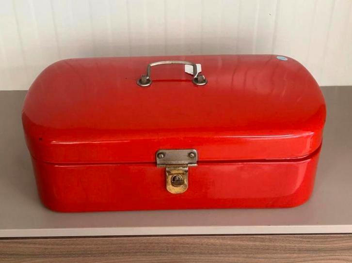 Rood Emaille Broodtrommel, Antiek en Kunst, Antiek | Emaille, Ophalen of Verzenden