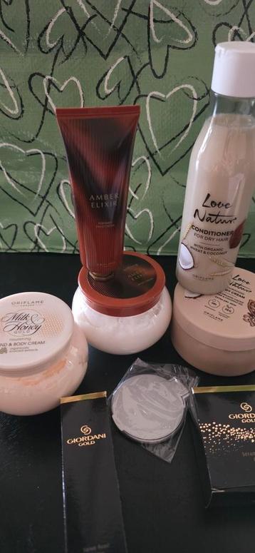 Parels, crèmes etc. Oriflame  beschikbaar voor biedingen