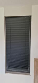 Te koop jaloezie, Ophalen, 50 tot 100 cm, Zo goed als nieuw, Grijs
