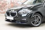 BMW 1 Serie 118i Executive Sport Line Automaat / Live Cockpi, 65 €/maand, Gebruikt, Zwart, Origineel Nederlands