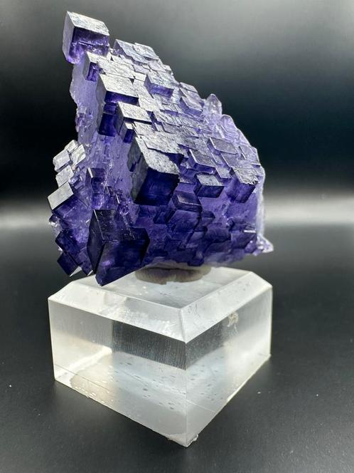 Paarse “QR-code”  Fluoriet – Xinjiang, China, Verzamelen, Mineralen en Fossielen, Mineraal, Ophalen of Verzenden