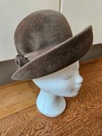 Vintage dames hoed licht bruin, Antiek en Kunst, Ophalen of Verzenden