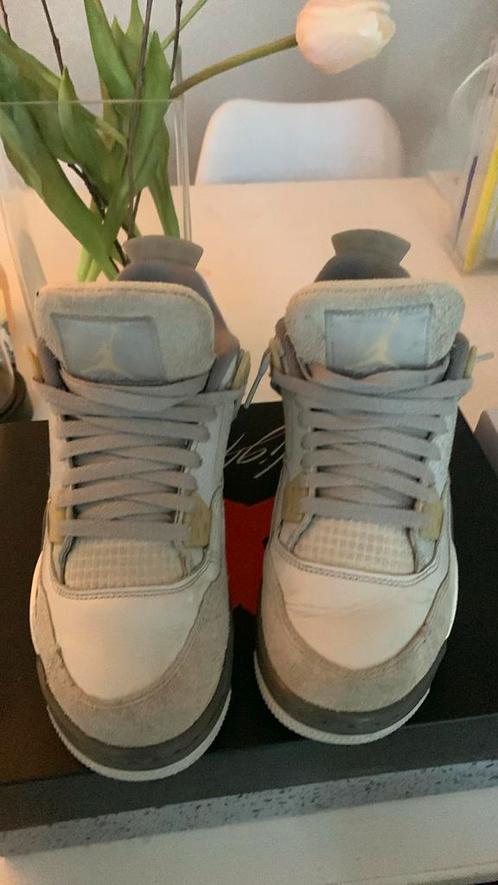 Jordan 4 grey, Kleding | Heren, Schoenen, Zo goed als nieuw, Sneakers of Gympen, Overige kleuren, Ophalen of Verzenden