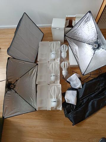 Daglicht lampen voor fotografie of video beschikbaar voor biedingen