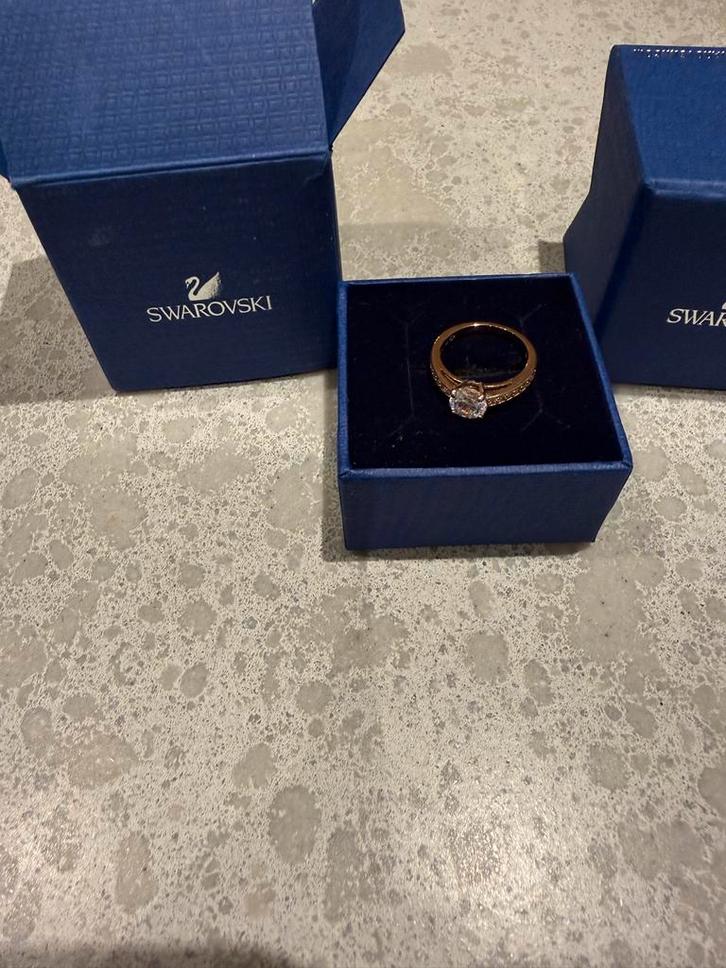 Swarovski Rosé Gouden Ring - Maat 50, Verzamelen, Swarovski, Nieuw, Sieraad of Horloge, Ophalen of Verzenden