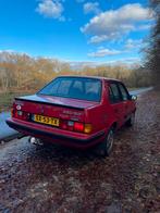 Volvo 360 2.0 SDN S6 1988 Rood, Auto's, Volvo, Achterwielaandrijving, Zwart, 4 cilinders, Origineel Nederlands