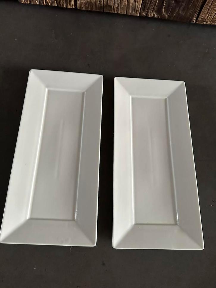 2 langwerpige schalen 33cm x 15cm, Huis en Inrichting, Woonaccessoires | Schalen en Manden, Zo goed als nieuw, Rond, Ophalen of Verzenden