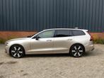 Volvo V60 T6 Plug-in hybrid AWD Plus Dark, Auto's, Volvo, Automaat, 12 maanden, Gebruikt, Vierwielaandrijving