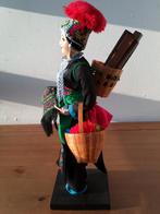 Mooie vintage handgemaakte pop uit Thailand 33 cm., Ophalen of Verzenden