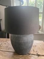 XL Sobere oude kruiklamp met lampenkap, Huis en Inrichting, Lampen | Tafellampen, Ophalen, Zo goed als nieuw, Minder dan 50 cm