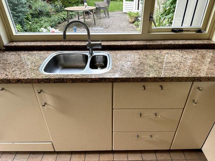 Tulp keuken overnemen, Huis en Inrichting, Keuken | Complete keukens, Gebruikt, U-keuken, Crème, Graniet of Steen, Ophalen