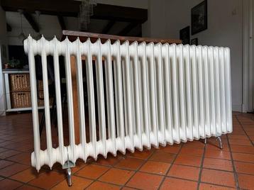Witte Kolomradiator beschikbaar voor biedingen