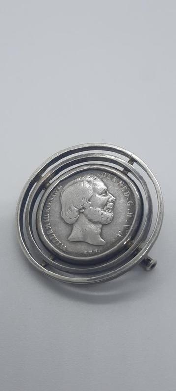 Antieke Zilveren Broche Willem III - Halve Gulden 1863 beschikbaar voor biedingen