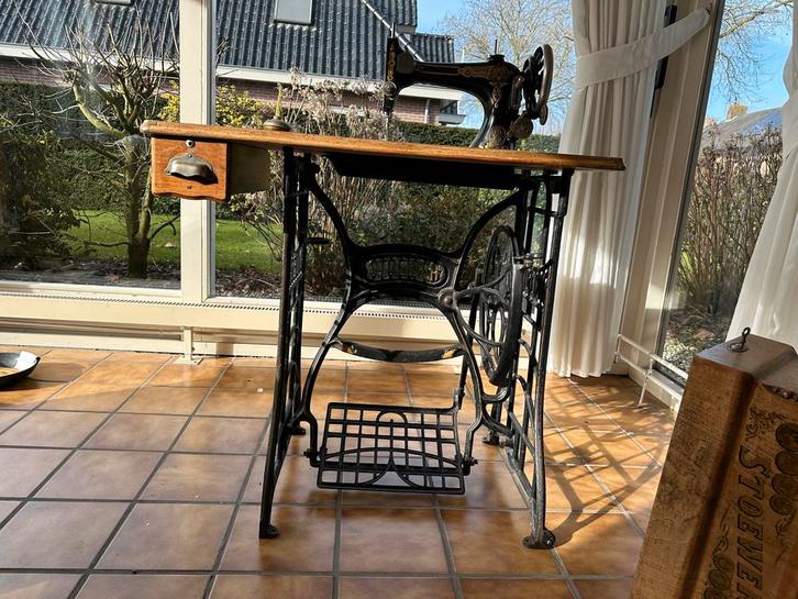 Antieke Stoewer Naaimachine, Antiek en Kunst, Antiek | Naaimachines, Ophalen
