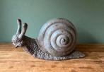Grote slak van polystone.