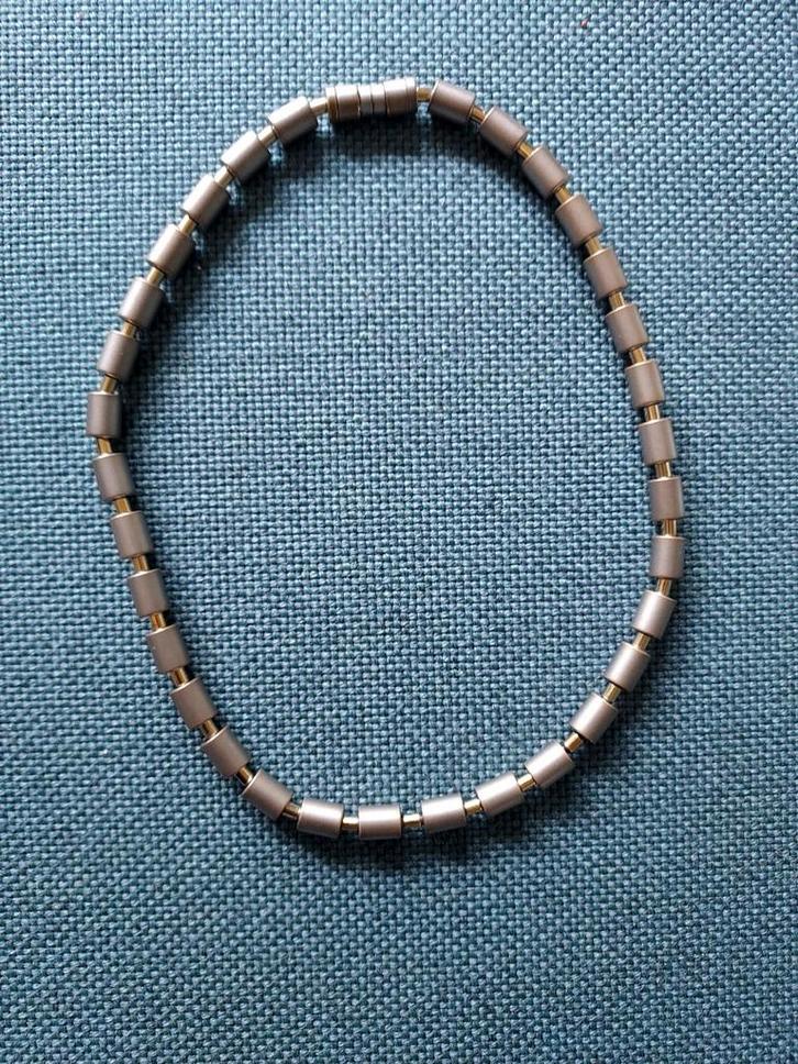 Collier Ketting edelstaal, modern design, Sieraden, Tassen en Uiterlijk, Armbanden, Gebruikt, Staal, Overige kleuren, Ophalen of Verzenden