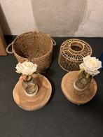 Woonaccessoires, plateau, mand, riet, kaars, roos, glasfles, Huis en Inrichting, Ophalen of Verzenden, Gebruikt
