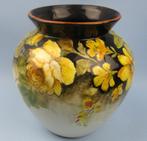 Mooie studio vaas handbeschilderd met bloem decor, Ophalen of Verzenden