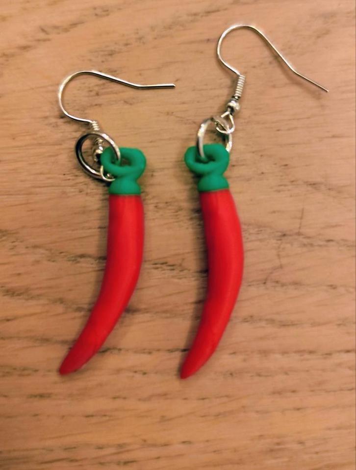 Leuke Rode Peper Oorbellen, Sieraden, Tassen en Uiterlijk, Oorbellen, Ophalen of Verzenden
