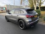 Mercedes-Benz GLA 200 AMG 163PK Automaat•Pano•Burmester, Auto's, Mercedes-Benz, Parkeerassistent, Stof, 4 cilinders, 163 pk