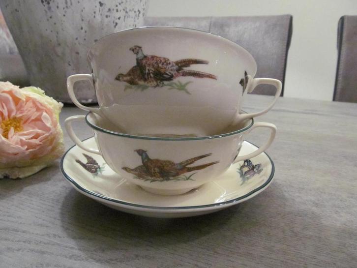 Johnson Bros Brookshire 2 Soepkommen + 1 Schotel, Huis en Inrichting, Keuken | Servies, Zo goed als nieuw, Kom(men), Overige stijlen