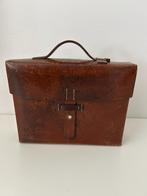 Militaire lederen dokterstas, met inhoud, Zwitserland 1958, Verzamelen, Variavintage@hotmail.com, Overige gebieden, Overige typen