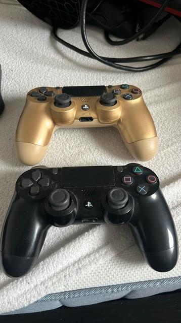 2 defecte ps4 controllers. beschikbaar voor biedingen