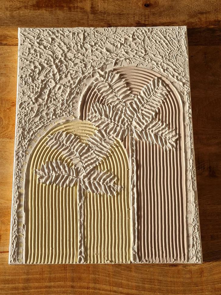 Schilderij Stucwerk Palmbomen Geelgrijs-Wit Stuc Nieuw, Antiek en Kunst, Kunst | Schilderijen | Modern, Ophalen of Verzenden