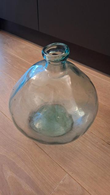 Grote glazen vaas 33 x 33 cm  beschikbaar voor biedingen