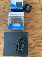 PS4 Slim 1TB SSD + Controller + Oplaadstation, Gebruikt, Ophalen of Verzenden, 1 TB, Met 1 controller