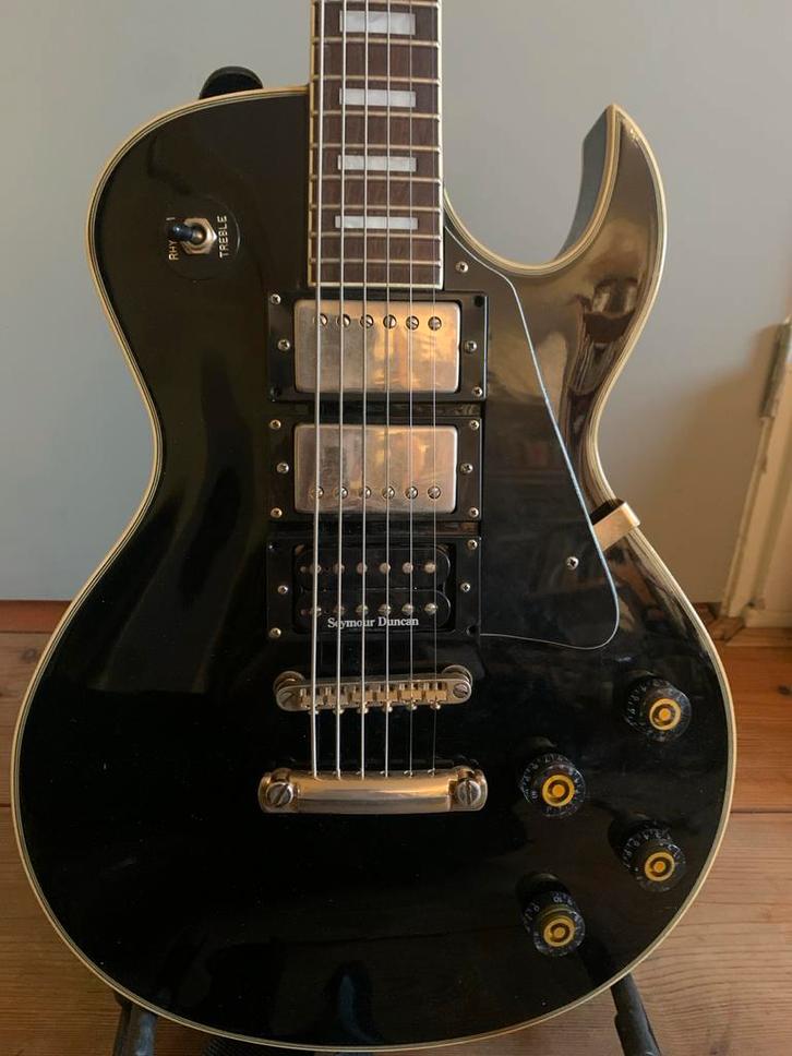 Samick Deluxe met Seymour Duncan (metal) Humbucker, Muziek en Instrumenten, Snaarinstrumenten | Gitaren | Elektrisch, Gebruikt