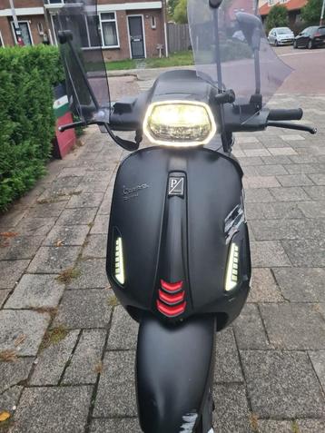 Vespa Sprint 2019 Full Option Goed Onderhouden beschikbaar voor biedingen