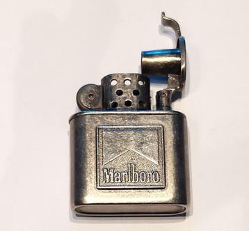 Aansteker met logo van Marlboro silver metal beschikbaar voor biedingen