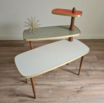 Vintage retro tafel plantentafel planten bijzettafel beschikbaar voor biedingen