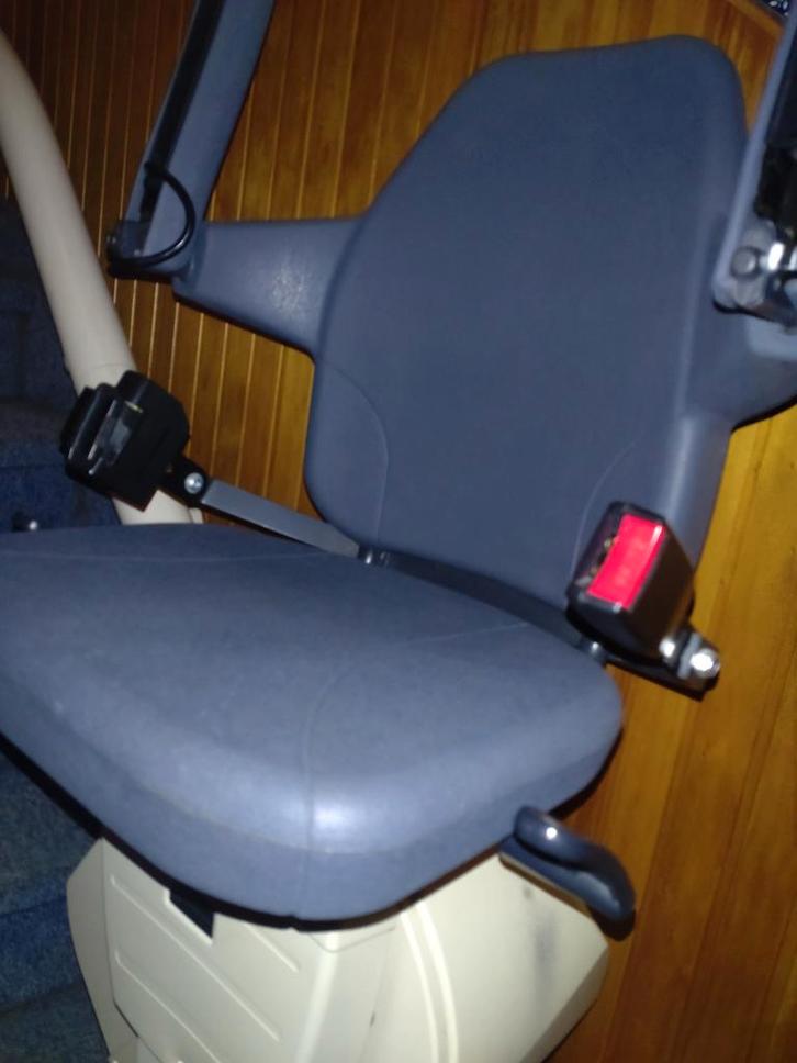 traplift, Diversen, Trapliften, Zo goed als nieuw, Met bocht, Ophalen