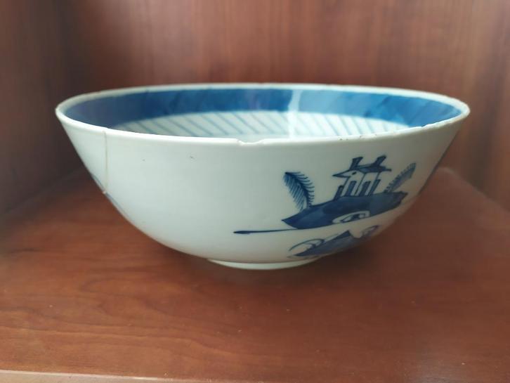Grote kom Chinees Kanton porselein 18e eeuw, Antiek en Kunst, Antiek | Porselein, Ophalen of Verzenden