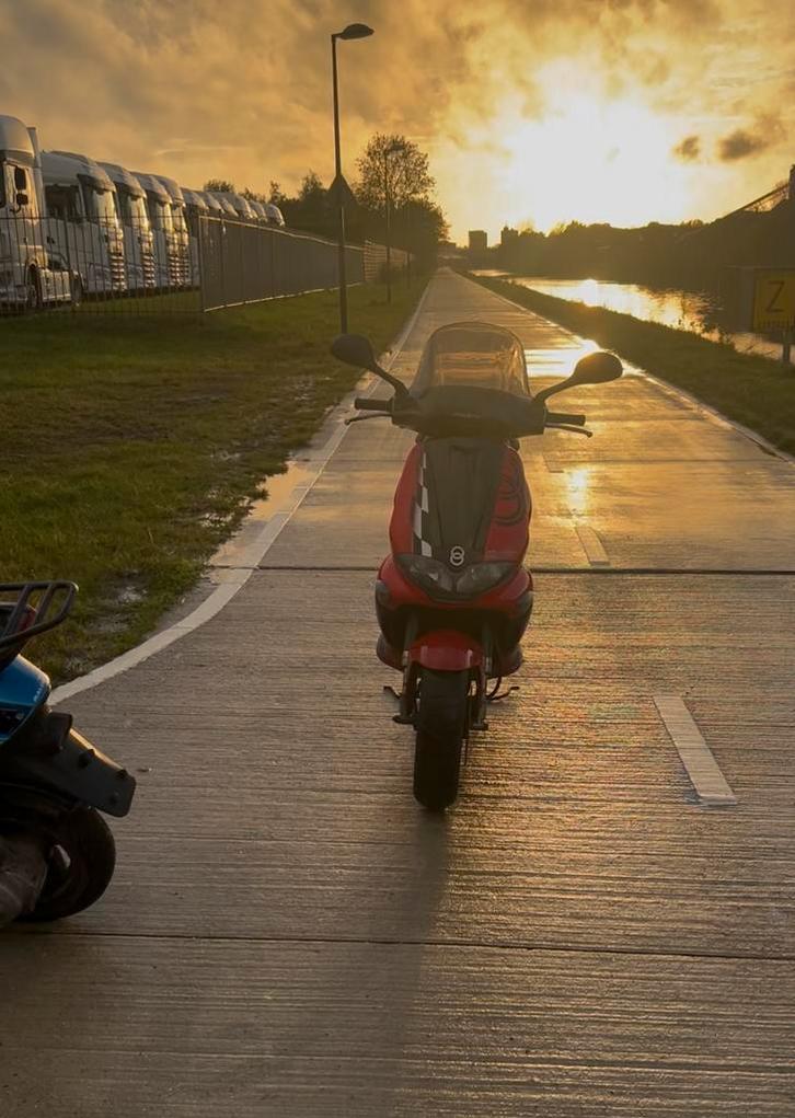 Gilera Runner 70cc - Dikke Setup! Ruilen mogelijk, Fietsen en Brommers, Scooters | Yamaha, Gebruikt, Overige modellen, Maximaal 45 km/u