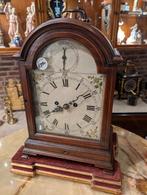 Antieke Engelse tafel klok. 47 cm hoog. €775., Antiek en Kunst, Ophalen