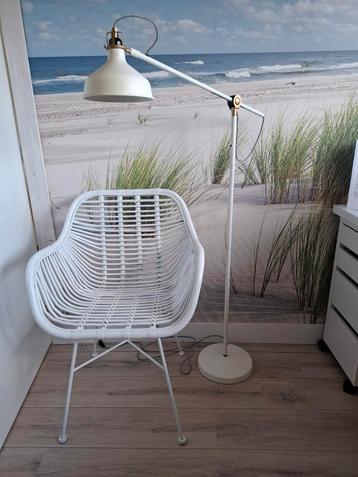 Super leuke off white staande leeslamp ecru Ikea beschikbaar voor biedingen